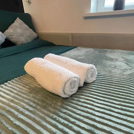 #4 Tgha Luxury One Bedroom Apartment In את'לון מראה חיצוני תמונה