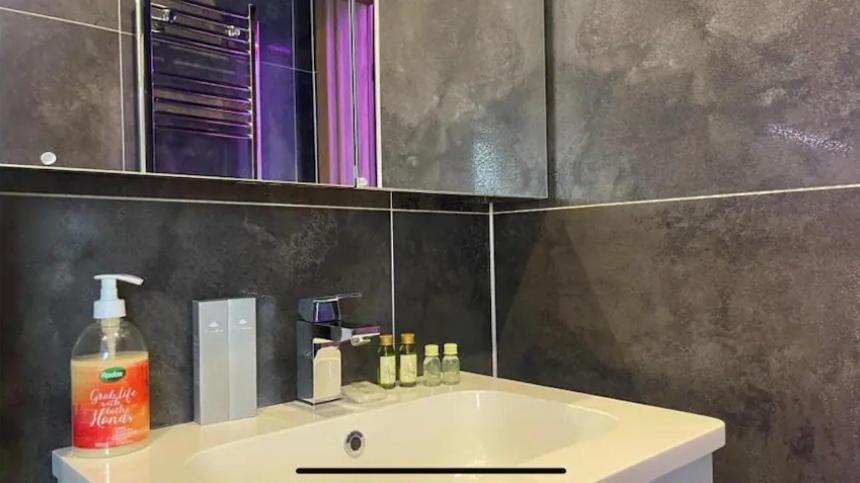 #4 Tgha Luxury One Bedroom Apartment In את'לון מראה חיצוני תמונה